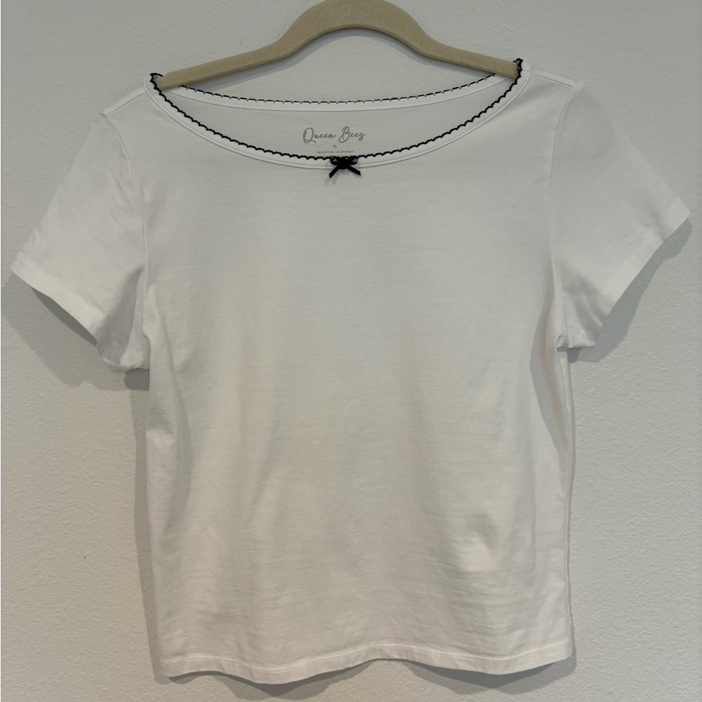 White Short-Sleeve Scoop Neck Baby Tee with Contrast Trim